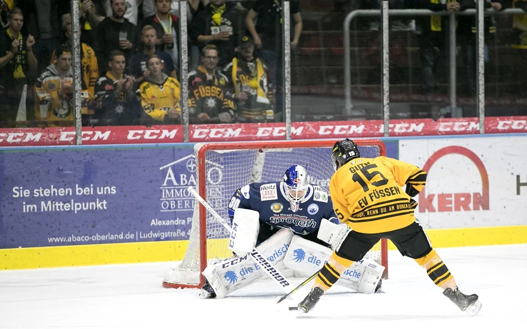 Auswärtsspiel in Weiden und Altmeisterduell am Kobelhang mit dem SC Riessersee