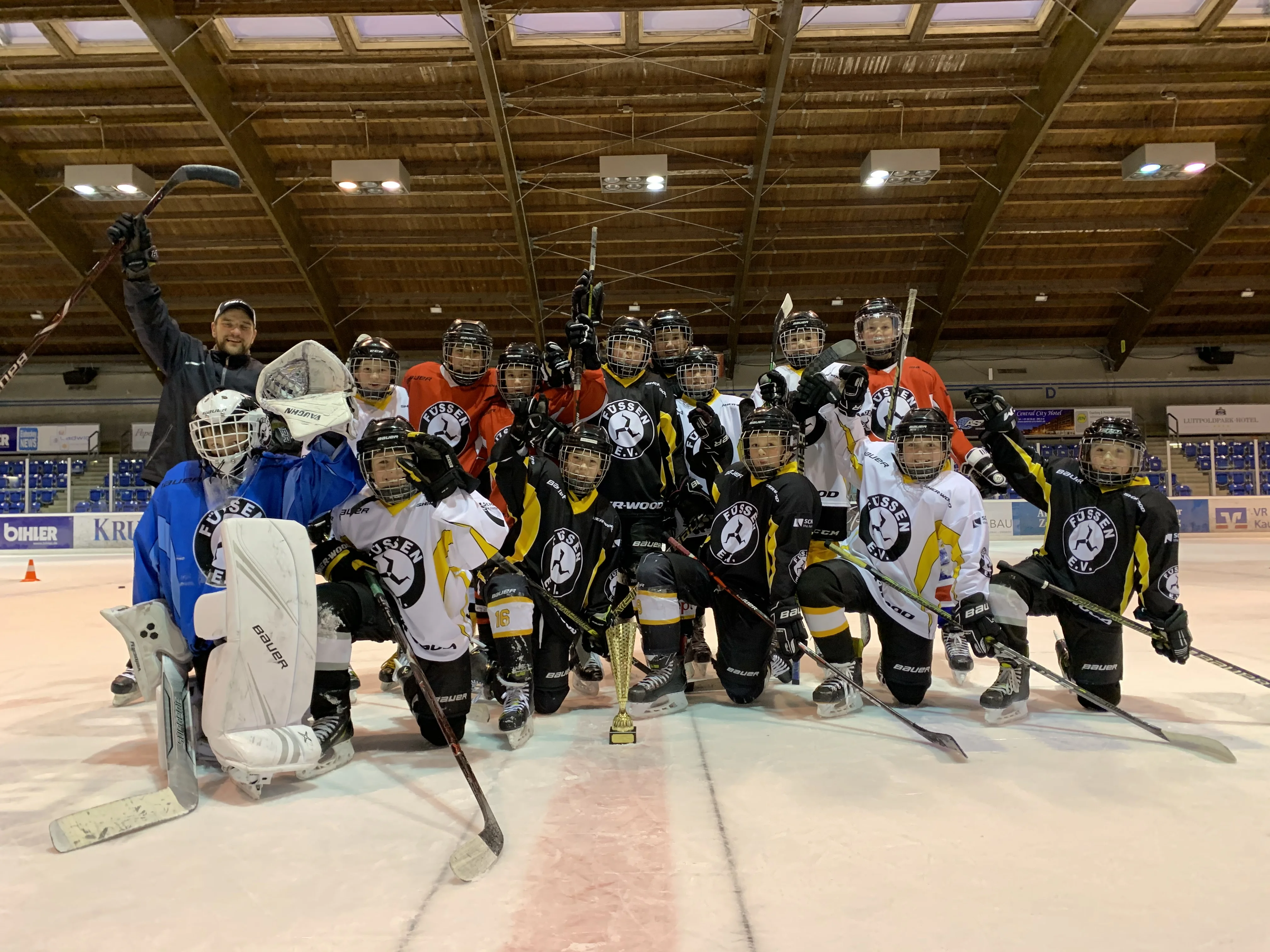 Die U13 gewinnt den Wanderpokal des “Ehrenamtprojekts”