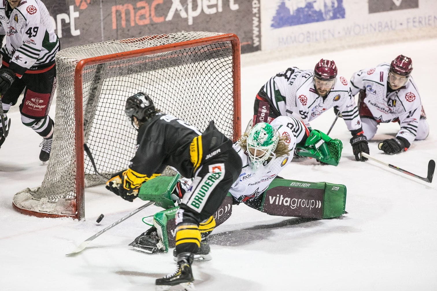 Dezimiertes EVF-Team ringt den Tabellenzweiten Rosenheim mit 7:5 nieder