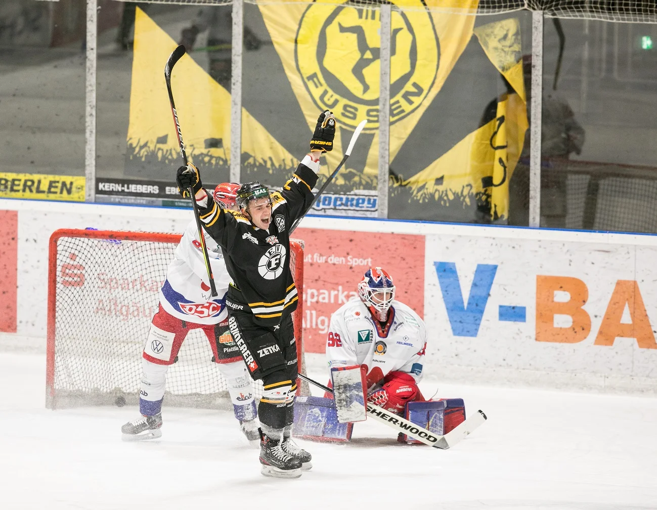 Der EVF beendet die Saison mit einem 3:2-Erfolg gegen Deggendorf